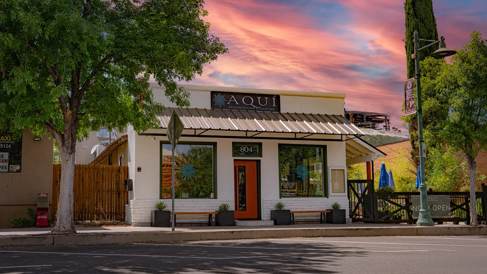 Aquí at golden hour in Old Town Cottonwood